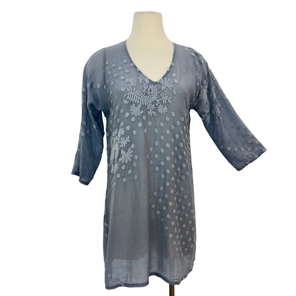 Johnny Was Eyelet-Embroidered V-Neck 3/4 Sleeve Tunic Gray Cupra Rayon XS